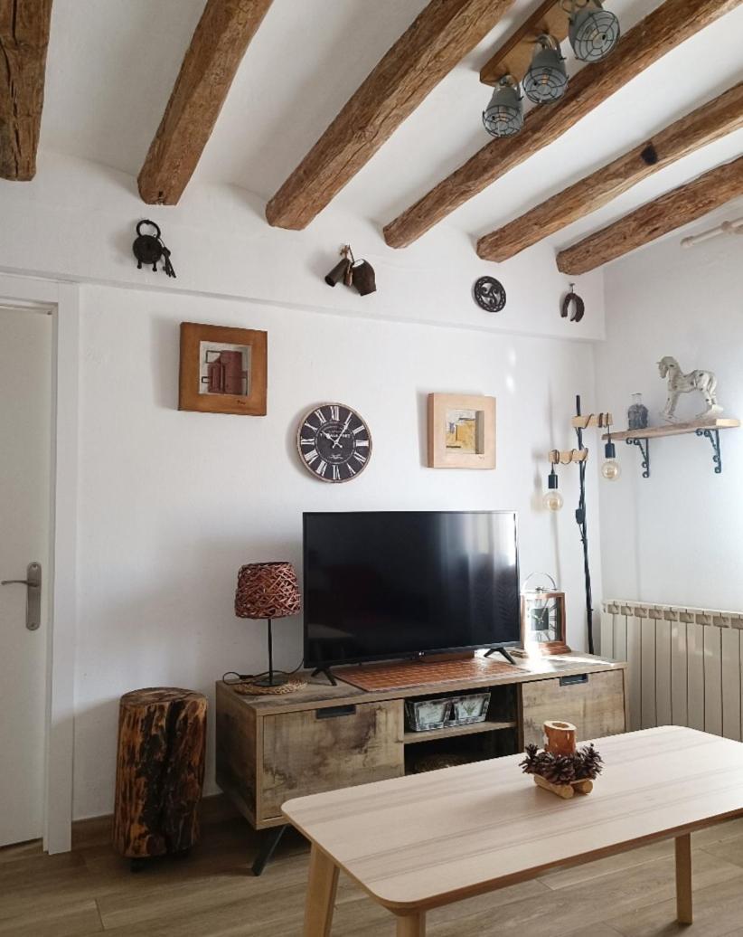 Apartament Turistic Campdevánol Exteriér fotografie